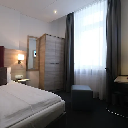 Hohenstaufen Hotel