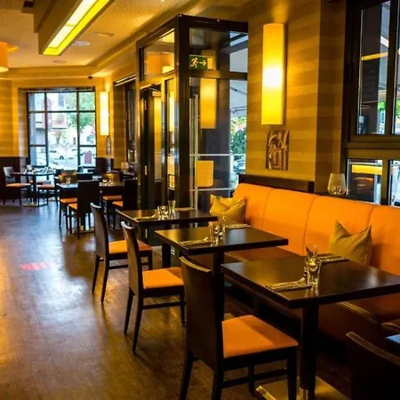 Hohenstaufen Hotel 3*
