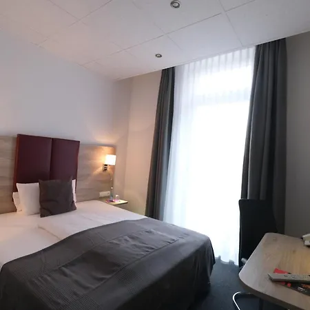 Hohenstaufen Hotel 3*