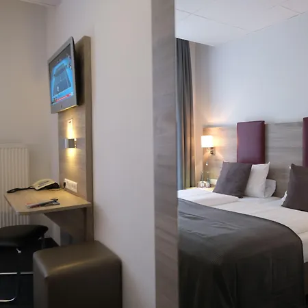 Hohenstaufen Hotel 3*