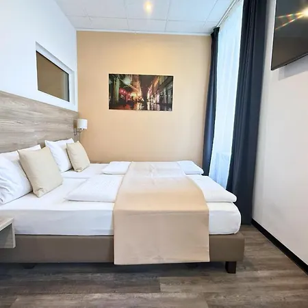 Hotell Hohenstaufen 3*