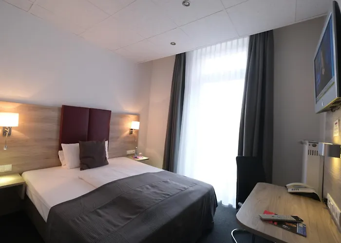 Hohenstaufen Hotel 3*