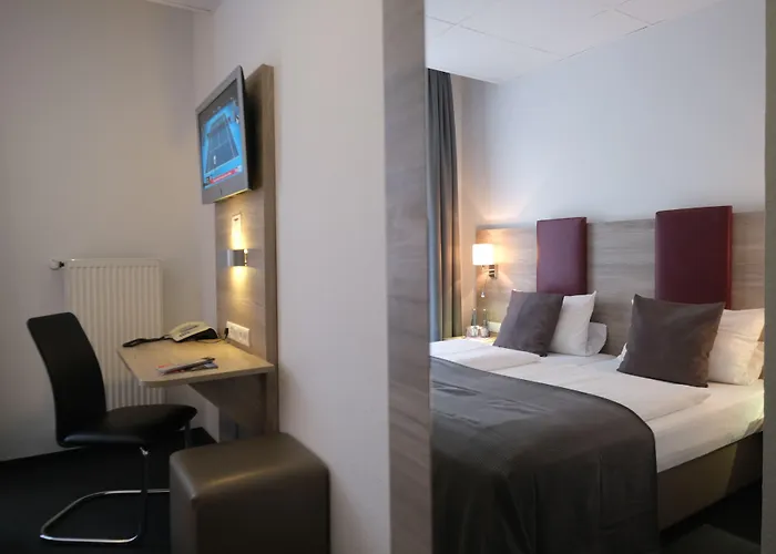 Hohenstaufen Отель 3*