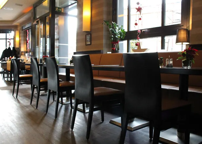 Отель Hohenstaufen 3*